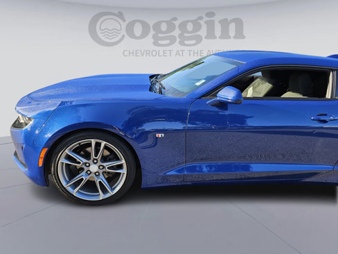 Used 2019 Chevrolet Camaro LT w/ RS Package image 2