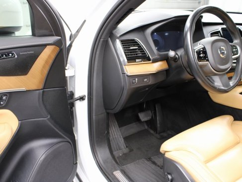 Used 2020 Volvo XC90 T6 Inscription w/ Protection Package Premier image 47