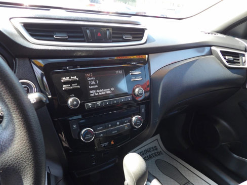 Used 2015 Nissan Rogue SV image 7