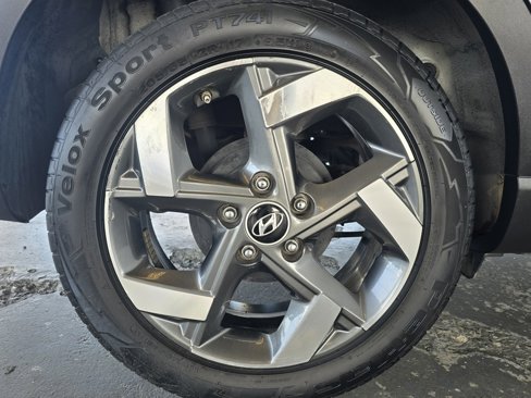 Used 2024 Hyundai Venue SE image 33