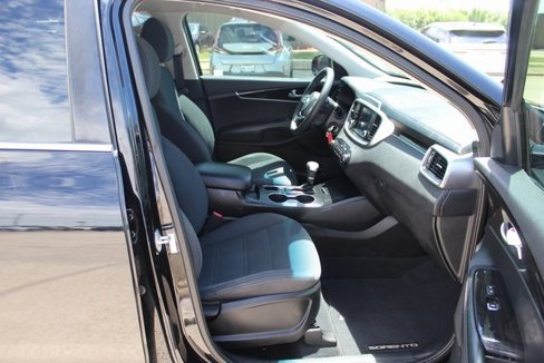 Used 2019 Kia Sorento L image 6