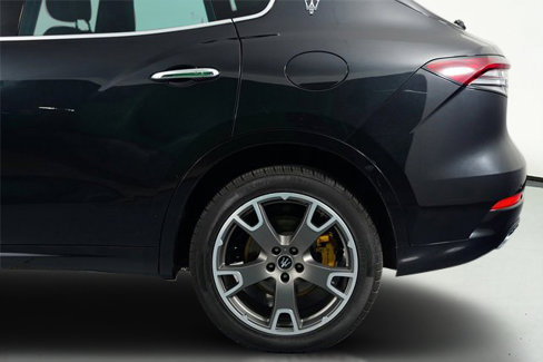 Used 2022 Maserati Levante GT image 16