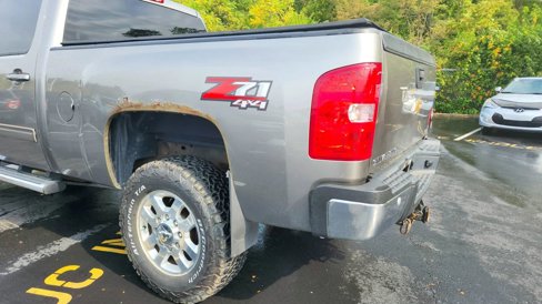 Used 2013 Chevrolet Silverado 2500 LT w/ Z71 Appearance Package image 7