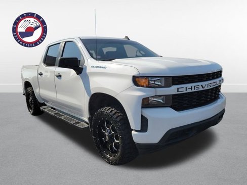 Used 2020 Chevrolet Silverado 1500 Custom w/ Custom Value Package image 16