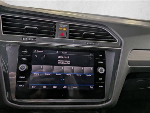 Used 2020 Volkswagen Tiguan SE w/ Panoramic Sunroof Package image 13