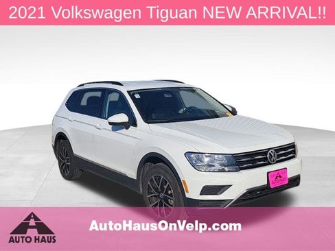 Used 2021 Volkswagen Tiguan SE image 1