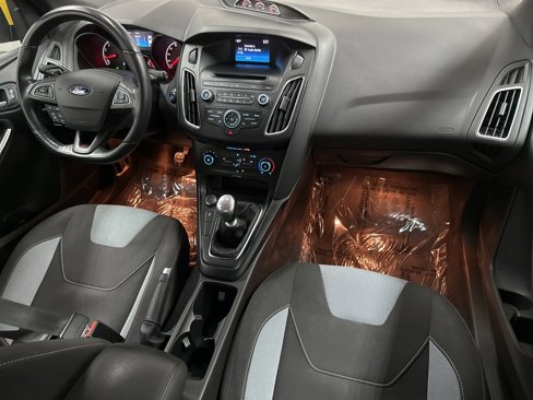 Used 2017 Ford Focus ST image 12