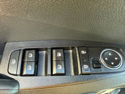 Used 2023 Kia Seltos LX image 24
