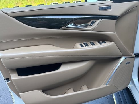 Certified 2019 Cadillac Escalade Platinum image 8