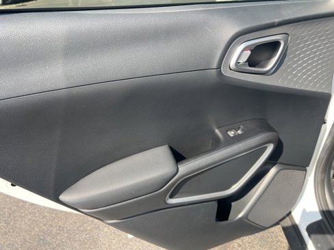 Used 2024 Kia Soul LX w/ Option Group 015 image 30