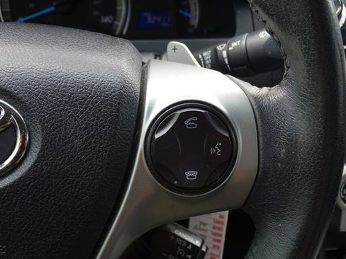 Used 2014 Toyota Camry SE image 24