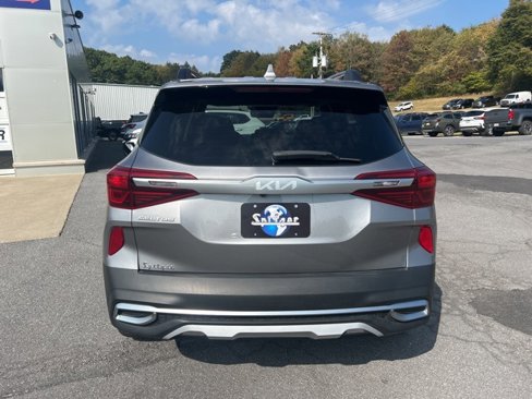 Used 2022 Kia Seltos Nightfall Edition image 5