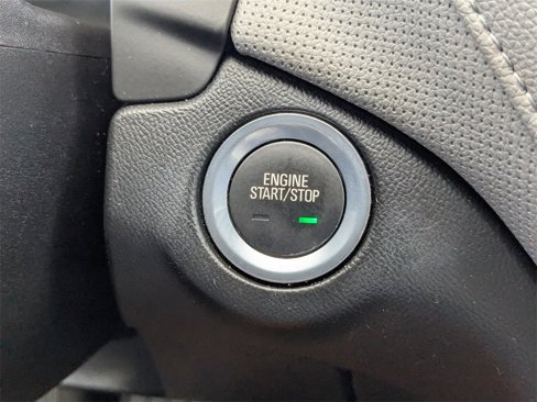 Used 2018 Chevrolet Equinox Premier image 24