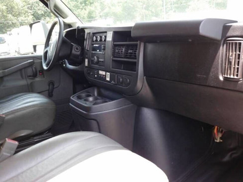 Used 2021 GMC Savana 3500 Extended w/ Power Convenience Package image 13