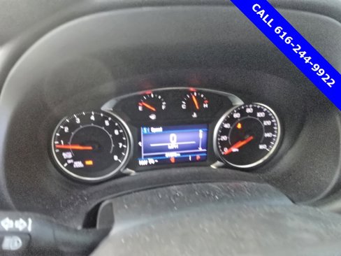 Used 2022 GMC Terrain SLE w/ Driver Convenience Package image 4