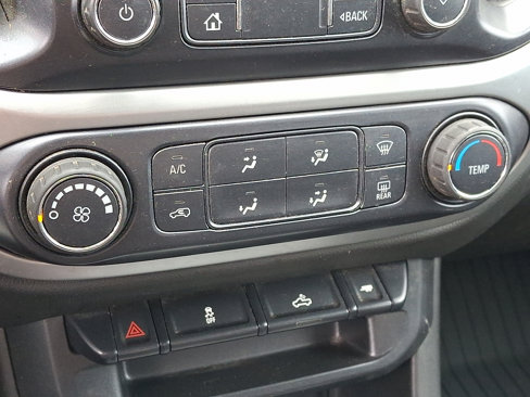 Used 2019 Chevrolet Colorado LT w/ LT Convenience Package image 16