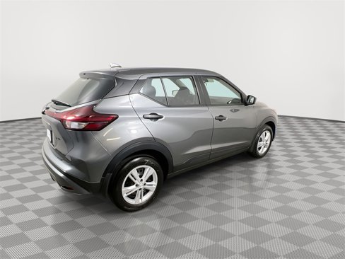 Certified 2025 Nissan Kicks Play S image 8