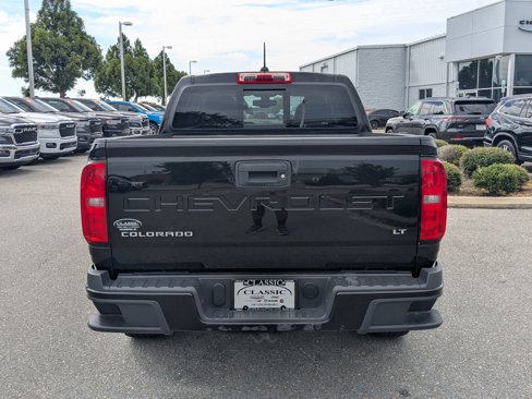 Used 2022 Chevrolet Colorado LT w/ LT Convenience Package image 6