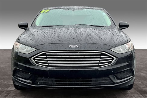 Used 2017 Ford Fusion SE w/ Fusion SE Technology Package image 26