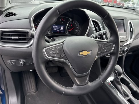 Used 2023 Chevrolet Equinox LT image 17