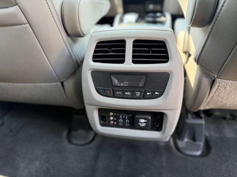 Used 2018 Honda Pilot Touring image 23