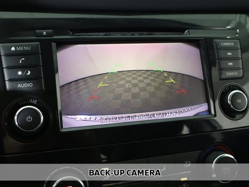 Used 2018 Nissan Rogue S image 4