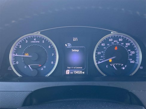 Used 2015 Toyota Camry image 24