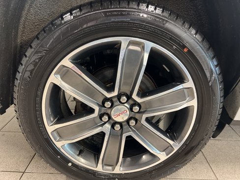 Used 2018 GMC Acadia Denali w/ Technology Package image 10