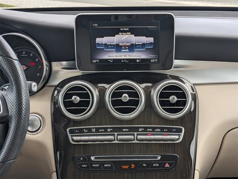 Used 2019 Mercedes-Benz GLC 300 image 19
