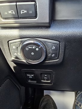Used 2018 Ford F150 Lariat image 17
