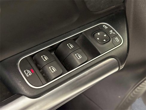 Used 2022 Mercedes-Benz GLA 250 4MATIC image 14