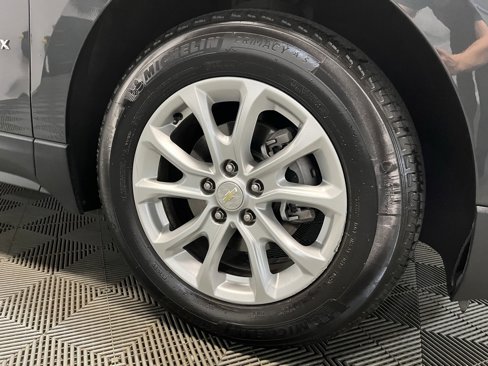 Used 2020 Chevrolet Equinox LS image 3