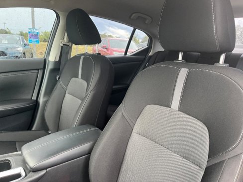 Used 2021 Nissan Sentra SV image 7