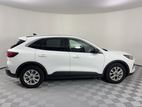 Used 2024 Ford Escape Active image 8