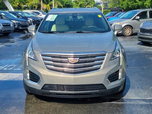 Used 2018 Cadillac XT5 Luxury w/ Driver Awareness Package image 8