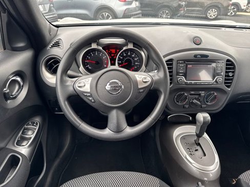 Used 2015 Nissan Juke S image 16