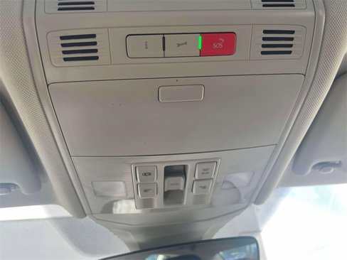 Used 2023 Volkswagen Jetta SE image 31