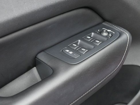 Certified 2021 Volvo XC60 T5 Inscription w/ Protection Package image 11