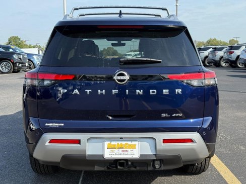 Used 2023 Nissan Pathfinder SL w/ SL Premium Package image 4