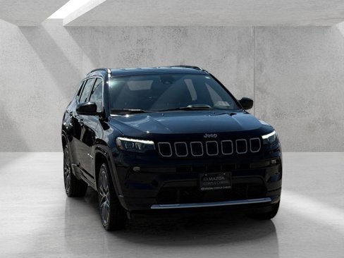 Used 2023 Jeep Compass Limited w/ Elite Group image 3