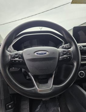 Used 2021 Ford Escape SE image 12