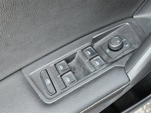 Certified 2023 Volkswagen Tiguan S image 38