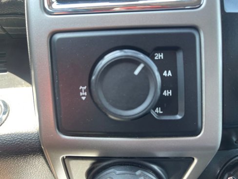 Used 2016 Ford F150 Lariat image 28