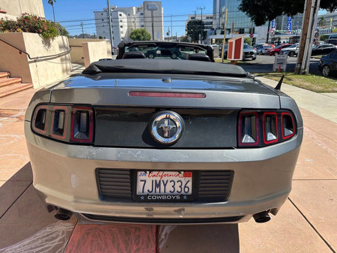 Used 2013 Ford Mustang Premium image 9