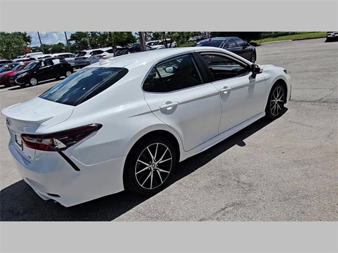 Used 2023 Toyota Camry SE image 24