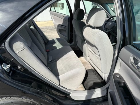 Used 2005 Toyota Camry image 9