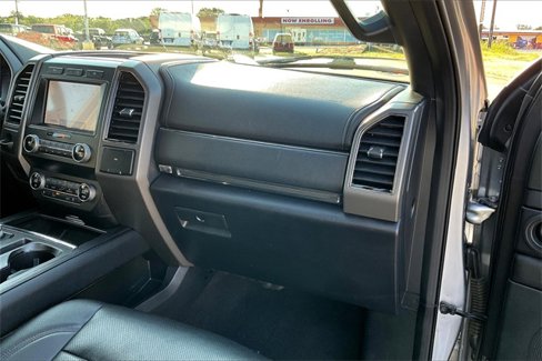 Used 2021 Ford Expedition Max XLT image 16