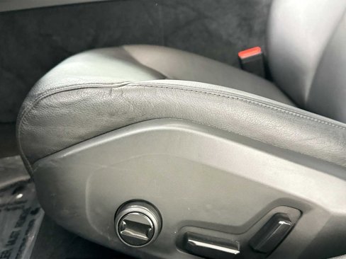Certified 2025 Volvo S60 B5 Core image 18