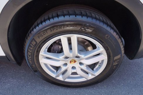 Used 2016 Porsche Cayenne image 13