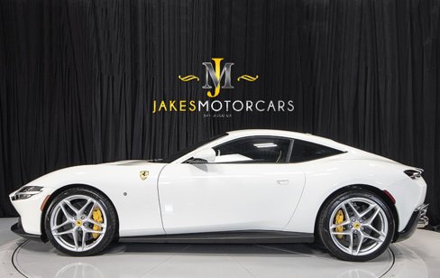 Used 2022 Ferrari Roma image 2